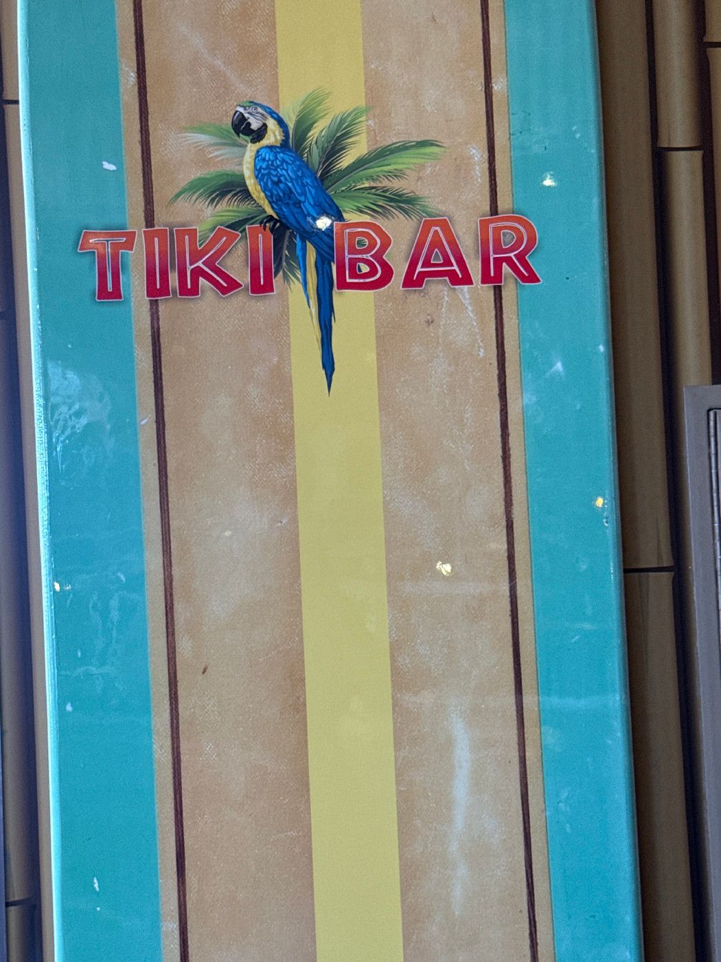 Tiki Bar - Margaritaville Islander