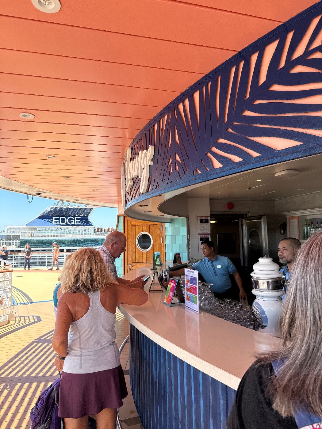Pool Bar - Voyager of the Seas