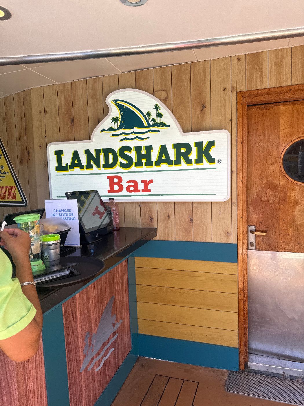 Landshark Bar - Margaritaville Islander