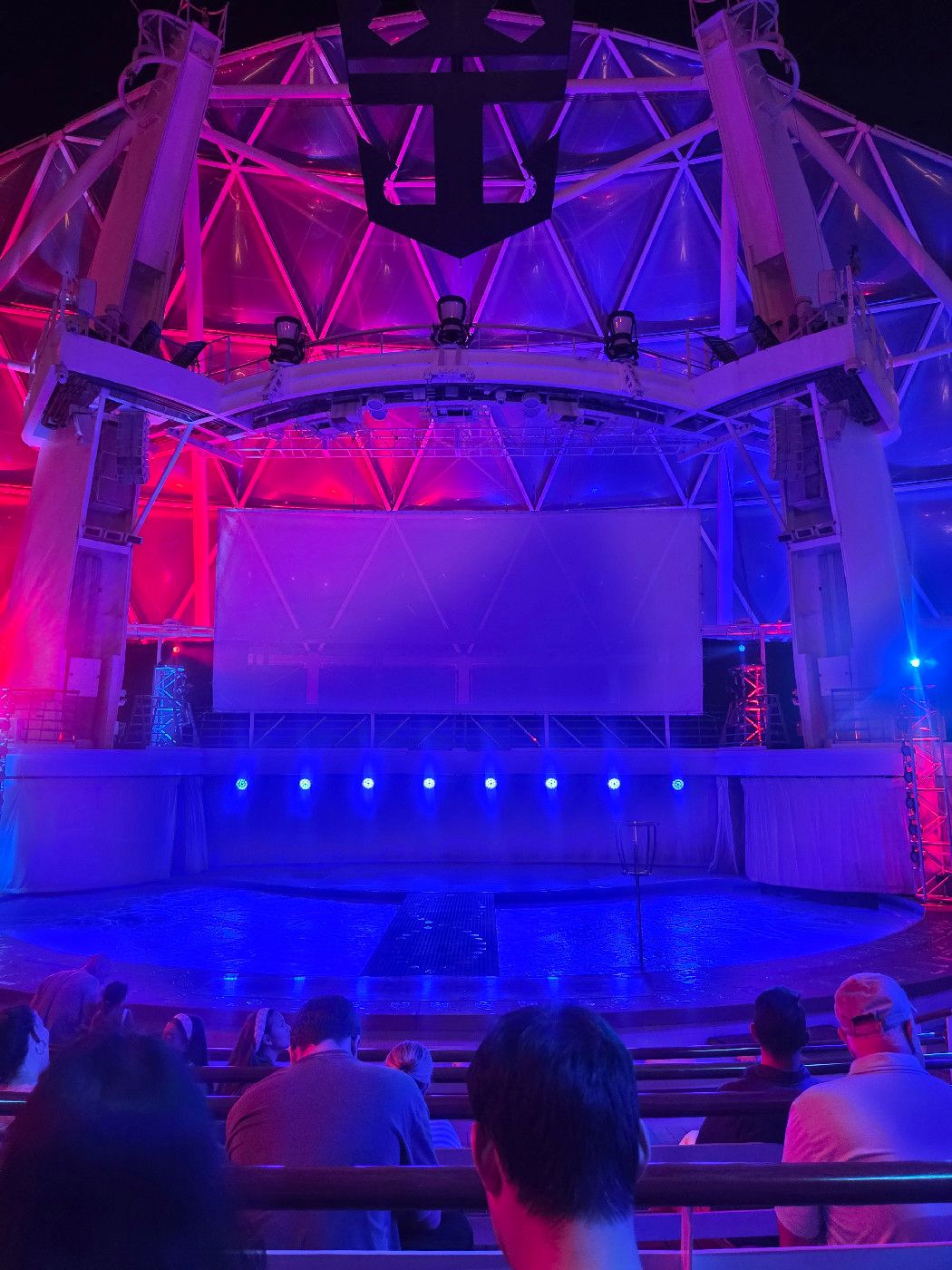 AquaTheater - Wonder of the Seas
