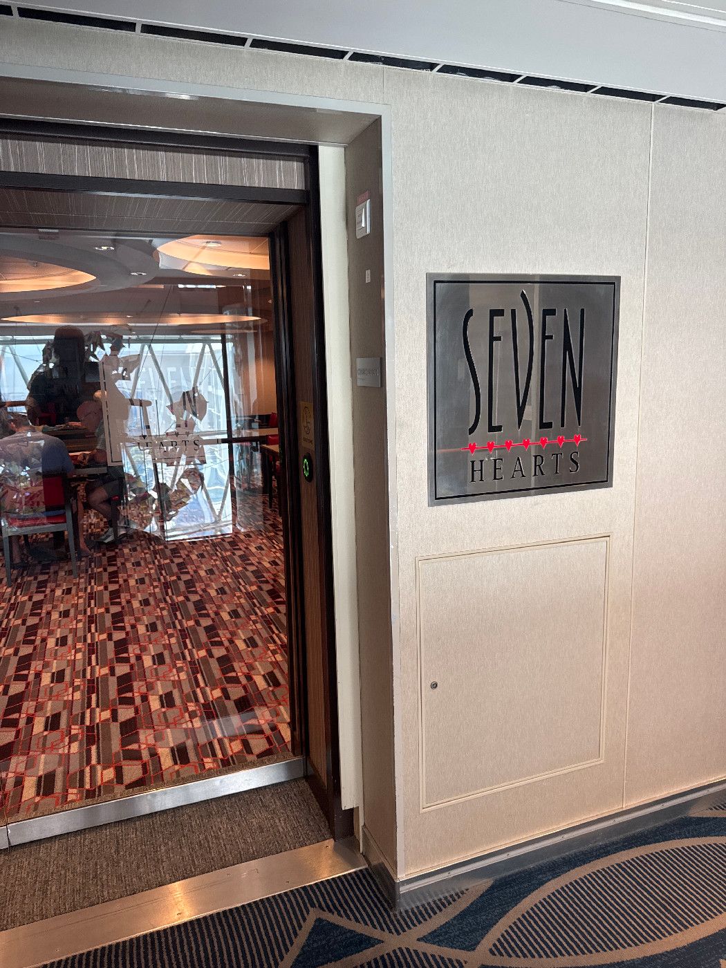 Card Room - Symphony of the Seas