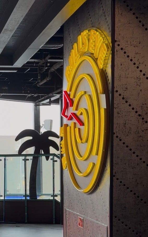 The Bull's Eye - Norwegian Prima