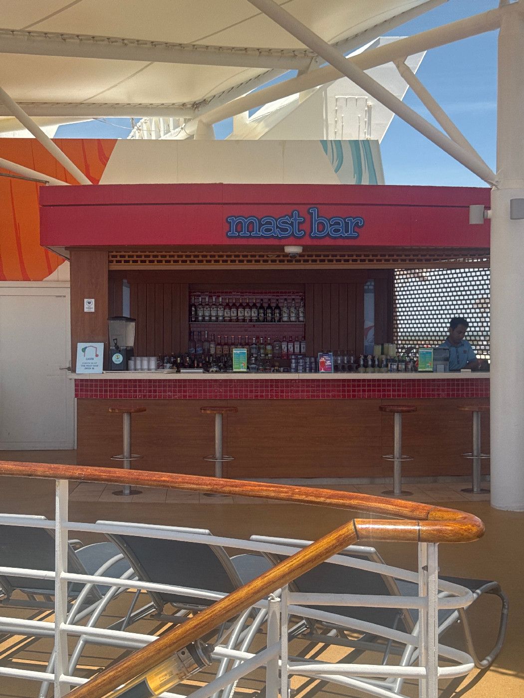 Mast Bar - Symphony of the Seas