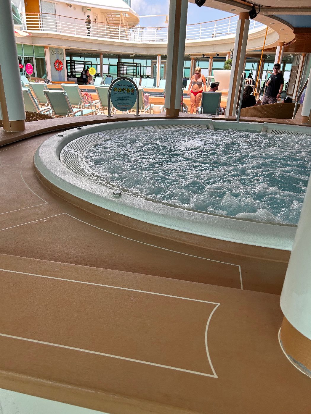 Whirlpools - Mariner of the Seas