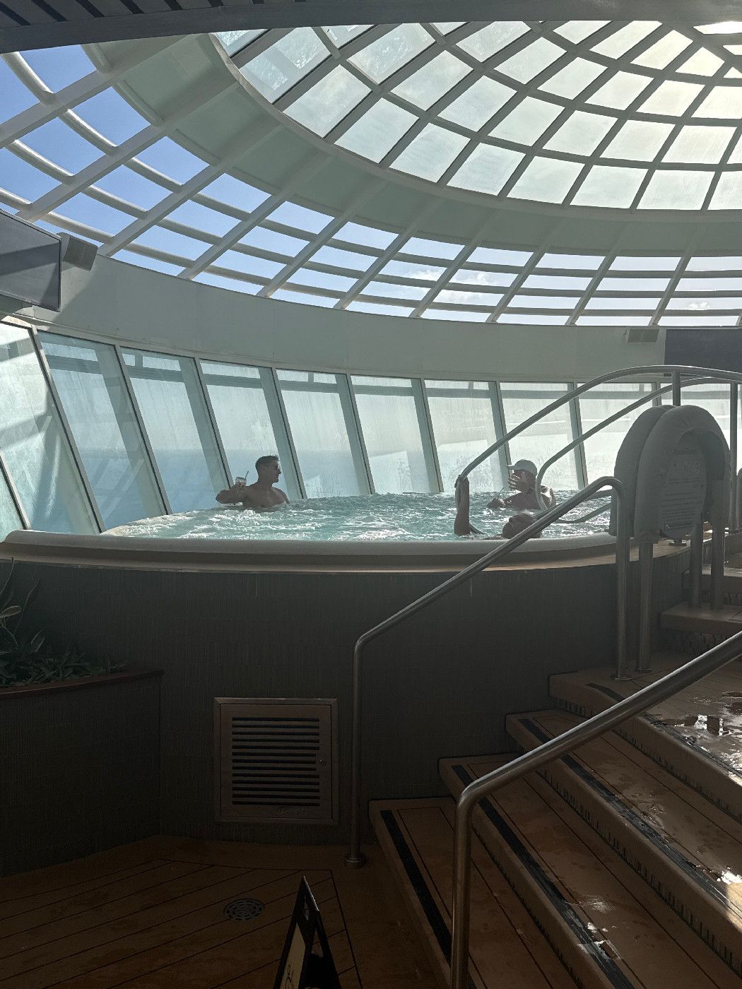 Whirlpools - Allure of the Seas
