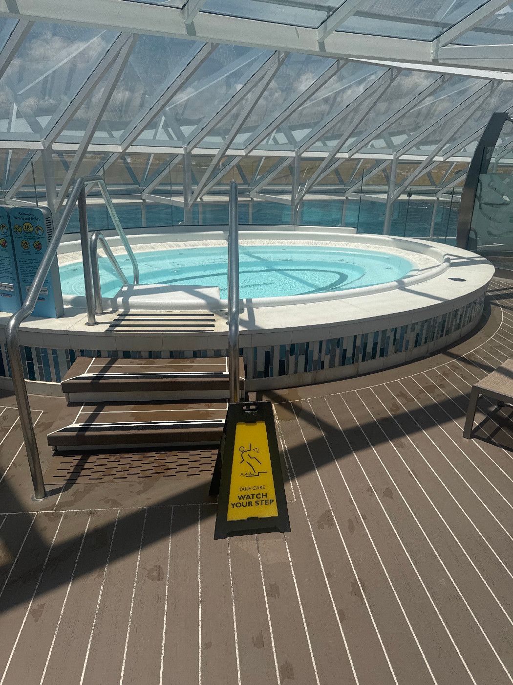 Whirlpools - Symphony of the Seas
