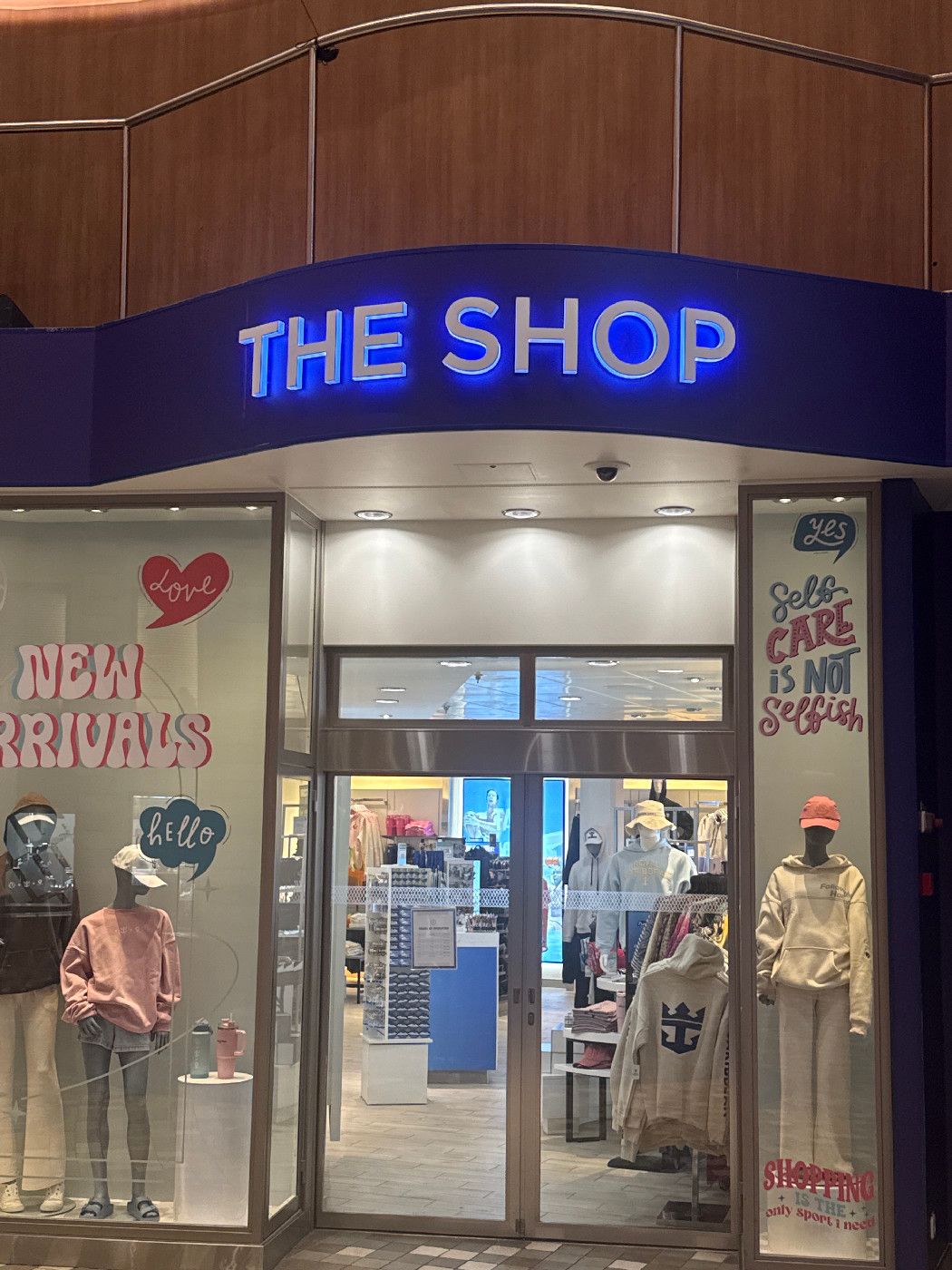 Shopping - Allure of the Seas
