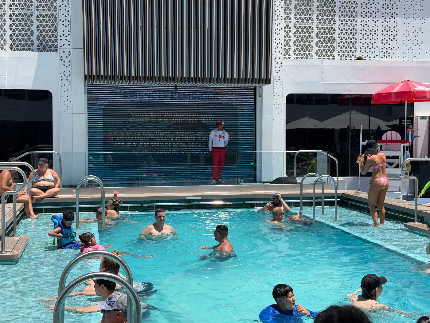 Pool Deck - Norwegian Prima