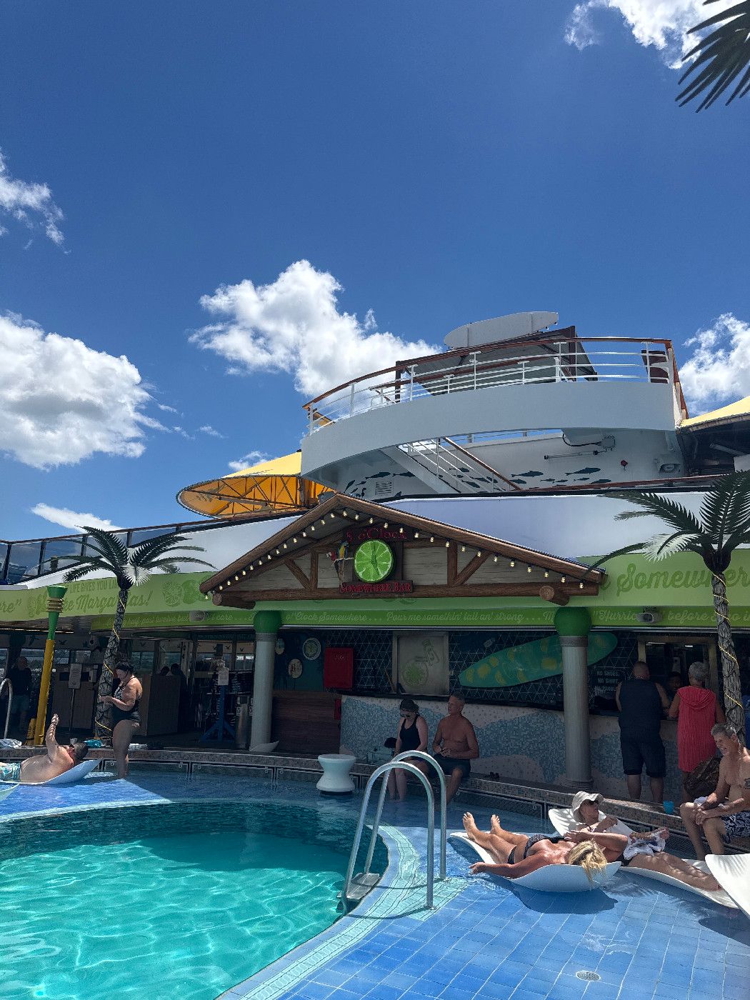 5 Oclock Somewhere Bar - Margaritaville Islander