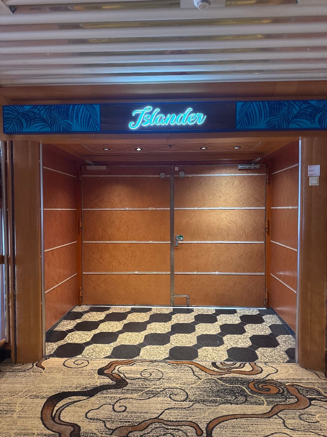 Islander Dining Room - Margaritaville Islander