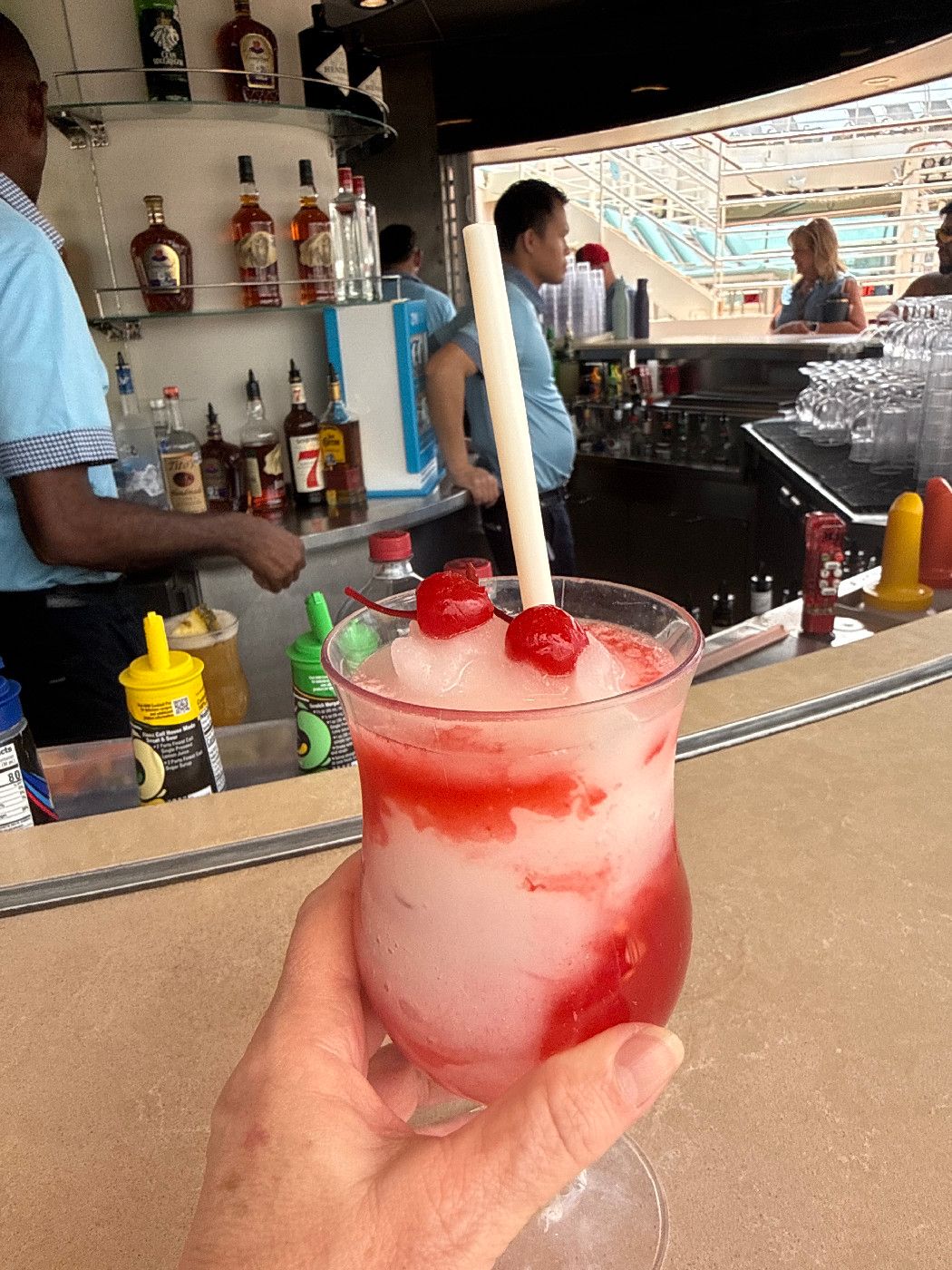 Pool Bar - Mariner of the Seas