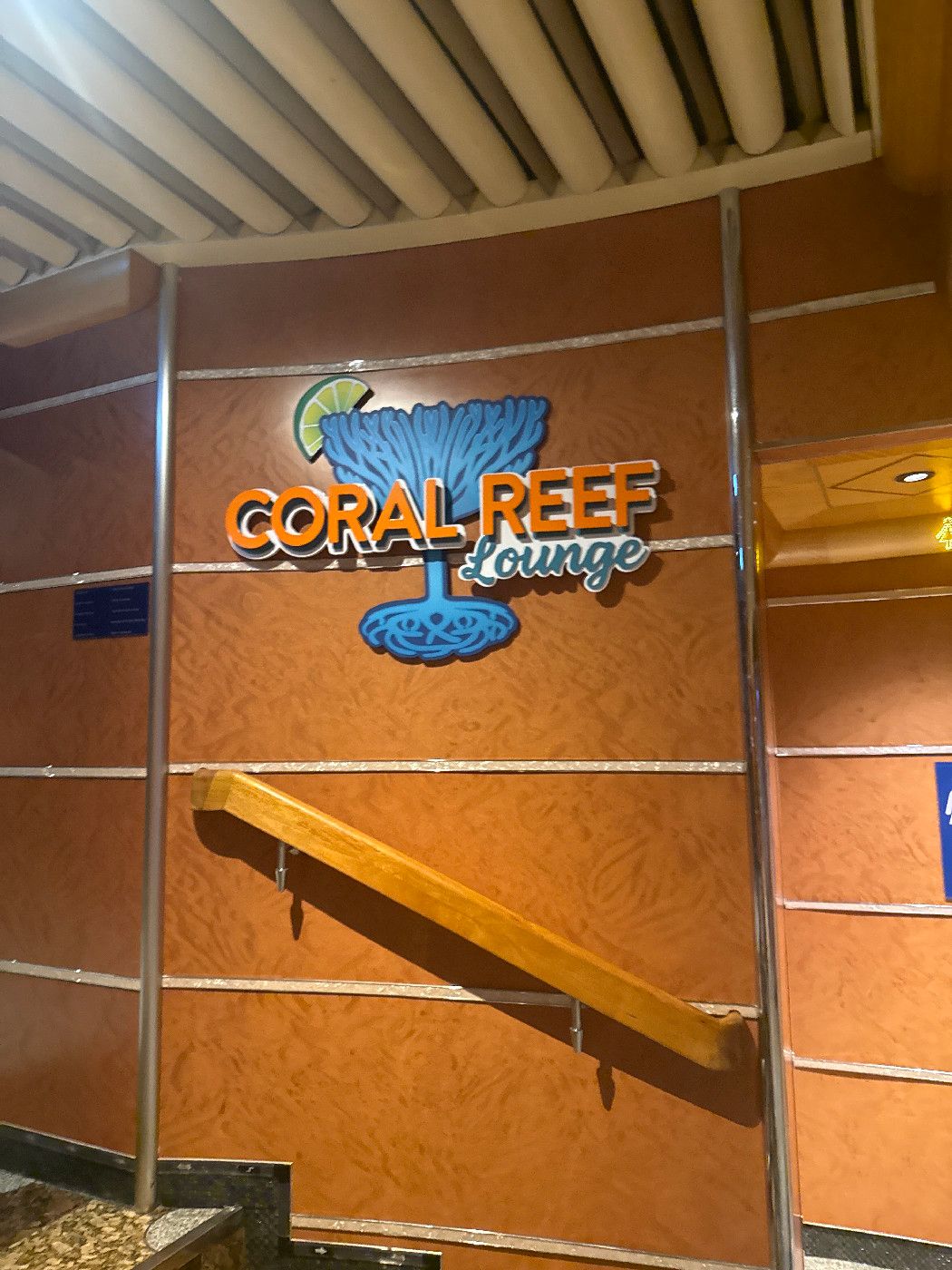 Coral Reef Lounge - Margaritaville Islander