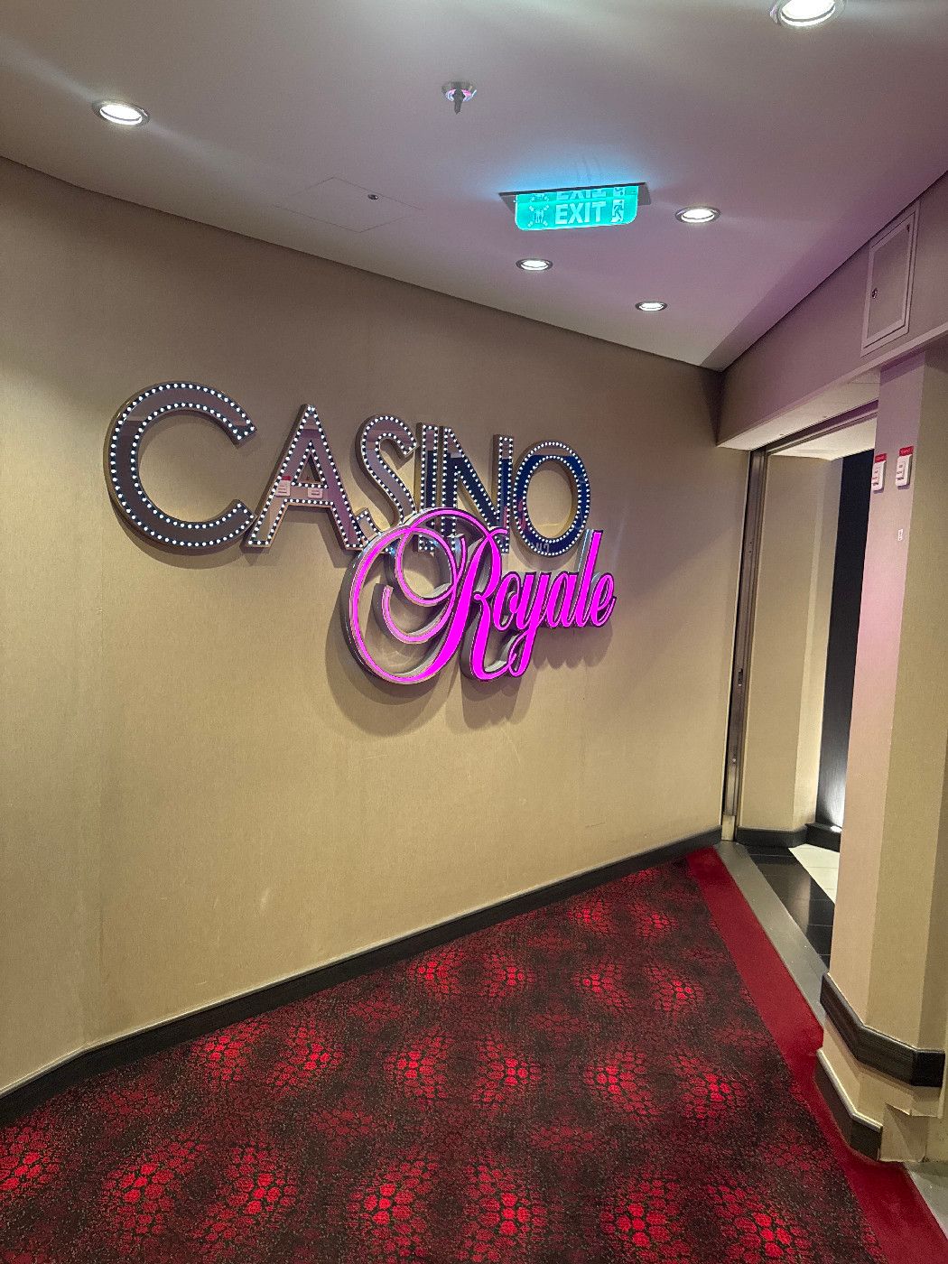 Casino Royale - Symphony of the Seas