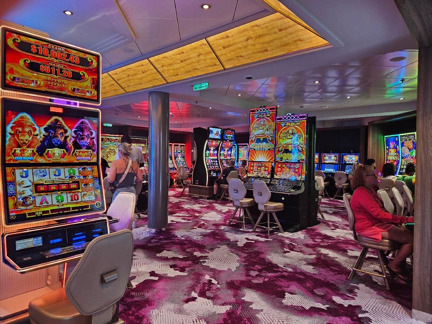 Casino Royale - Wonder of the Seas