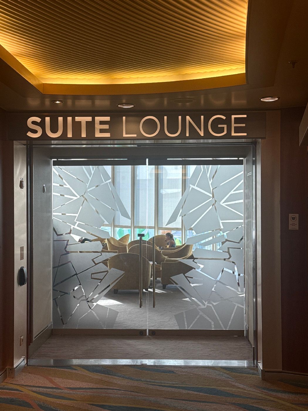 Suite Sun Deck Bar - Allure of the Seas