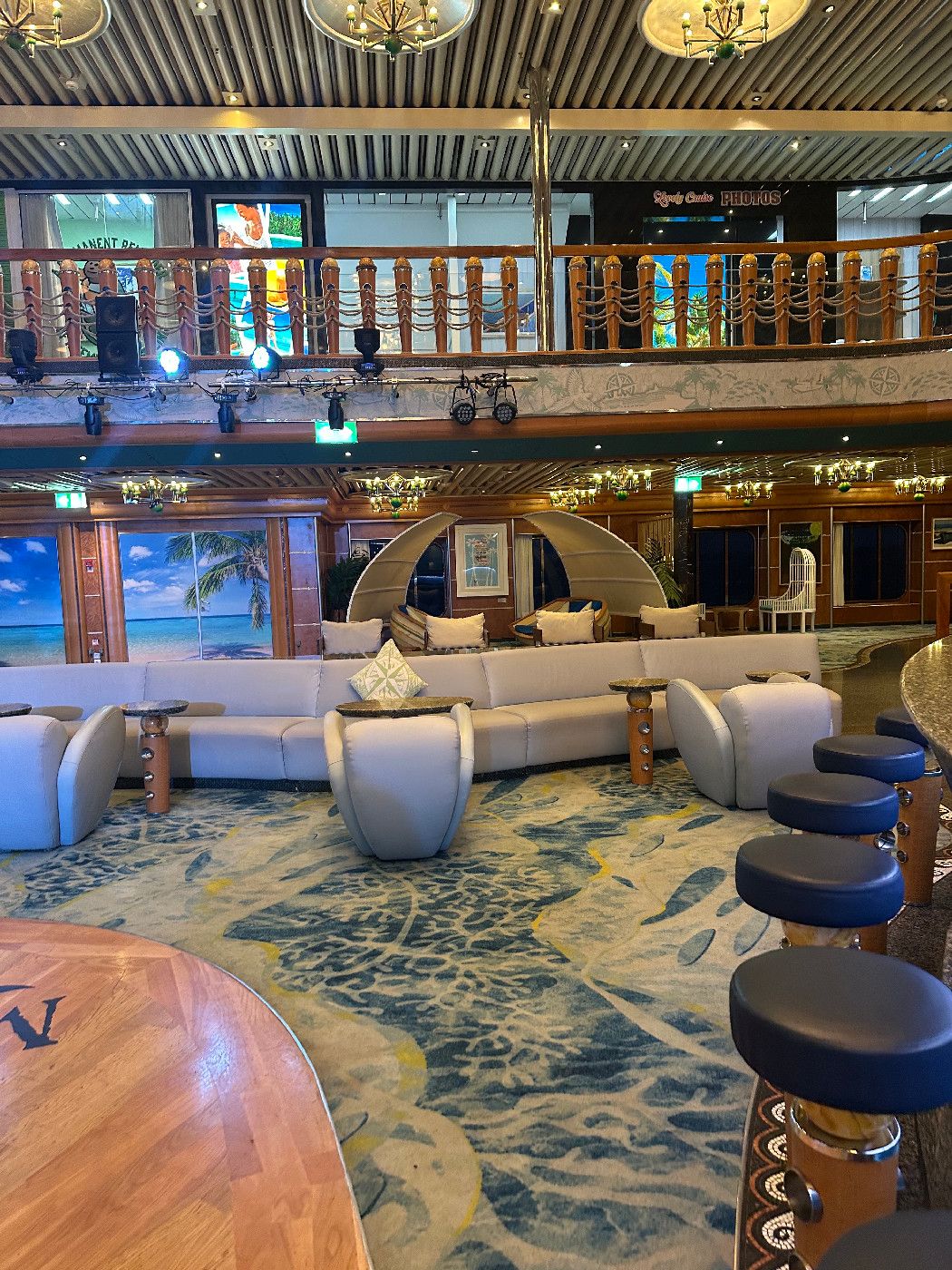 Atrium - Margaritaville Islander