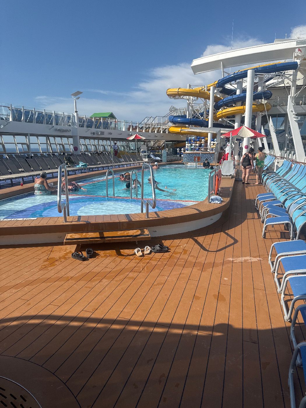 Main Pool - Symphony of the Seas