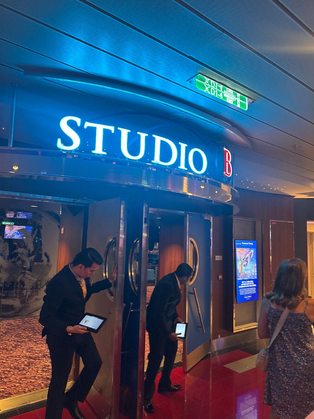 Studio B - Symphony of the Seas