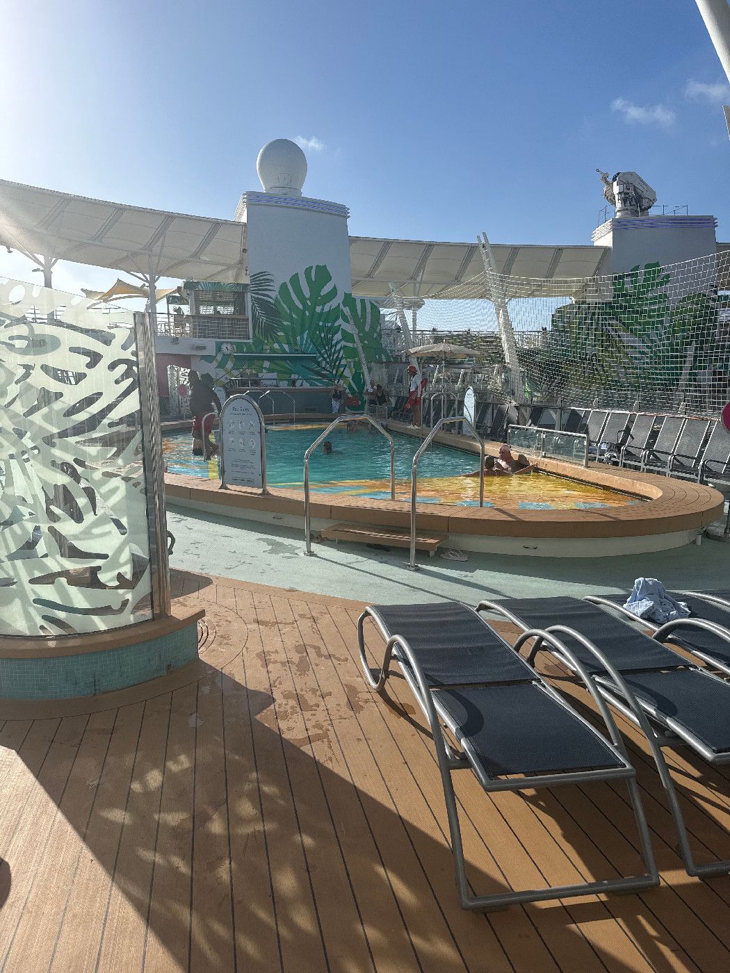 Beach Pool - Allure of the Seas