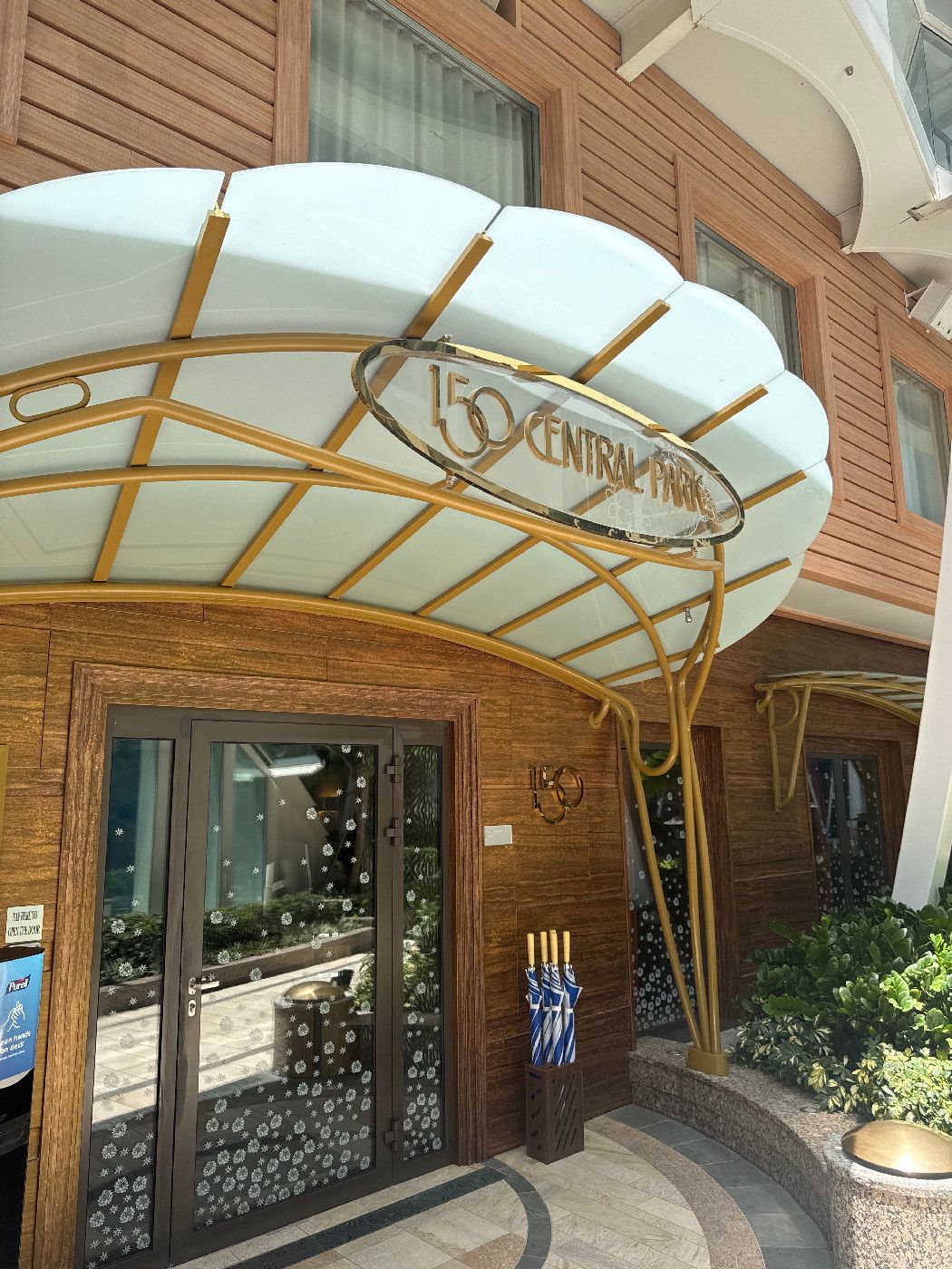 150 Central Park - Symphony of the Seas