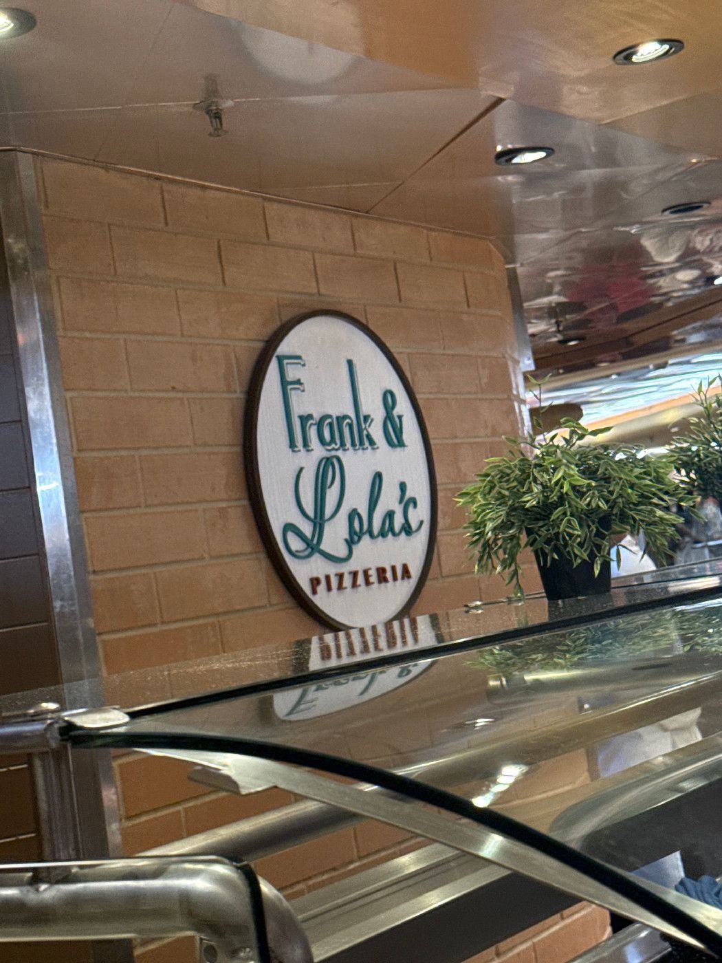 Frank & Lola’s Pizzeria - Margaritaville Islander