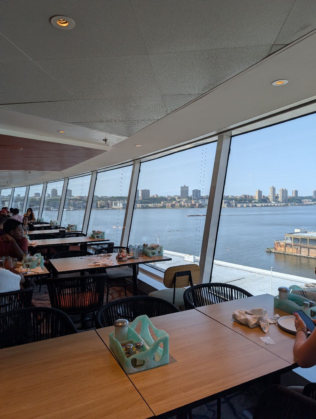 Surfside Cafe & Grill - Norwegian Aqua