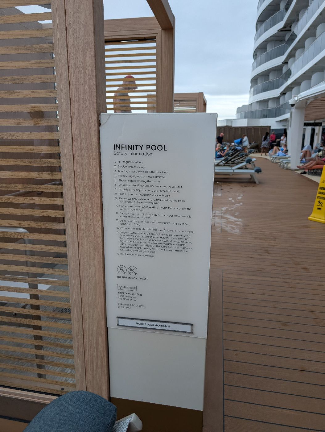 Infinity Beach - Norwegian Aqua