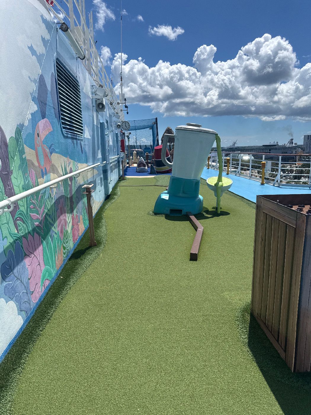 Mini Golf - Margaritaville Islander