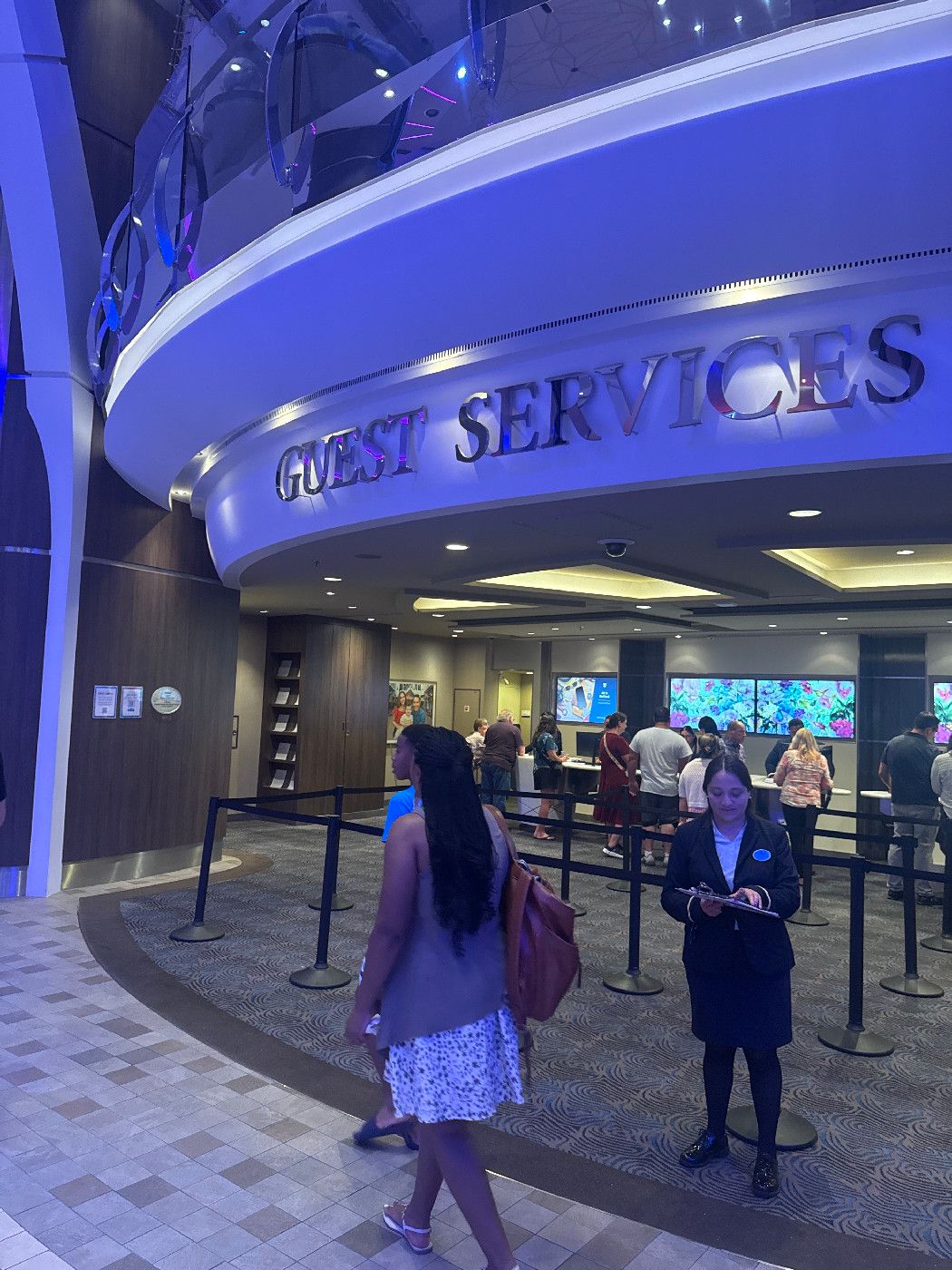 Guest Services - Symphony of the Seas