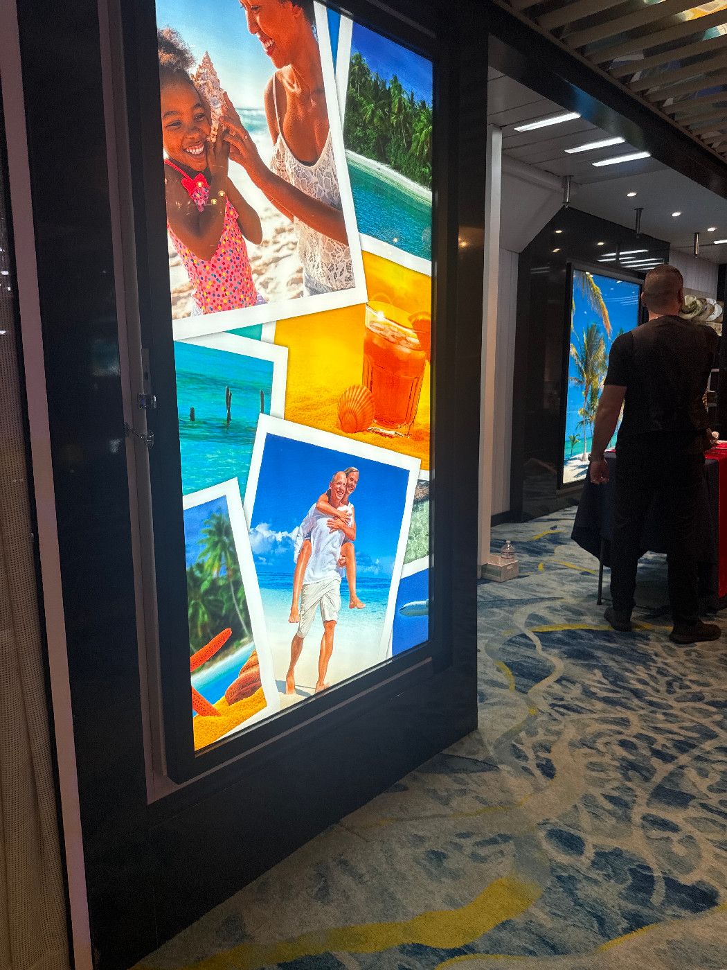 Lovely Cruise Photo Studio - Margaritaville Islander
