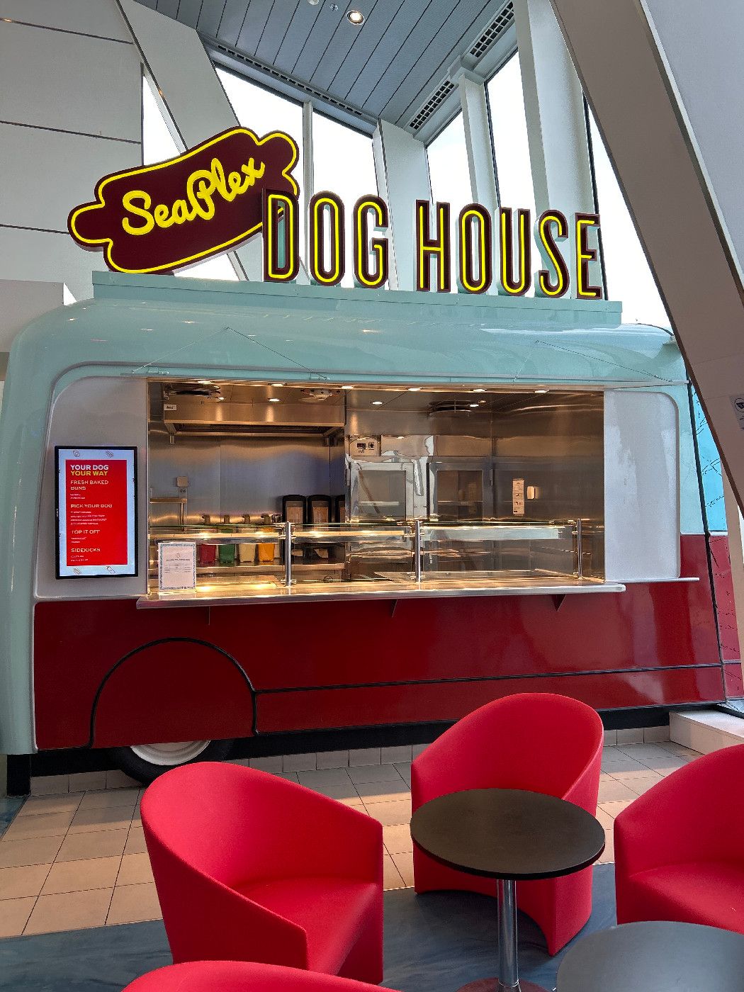 Seaplex Doghouse - Quantum of the Seas
