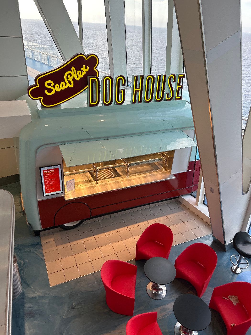 Seaplex Doghouse - Quantum of the Seas