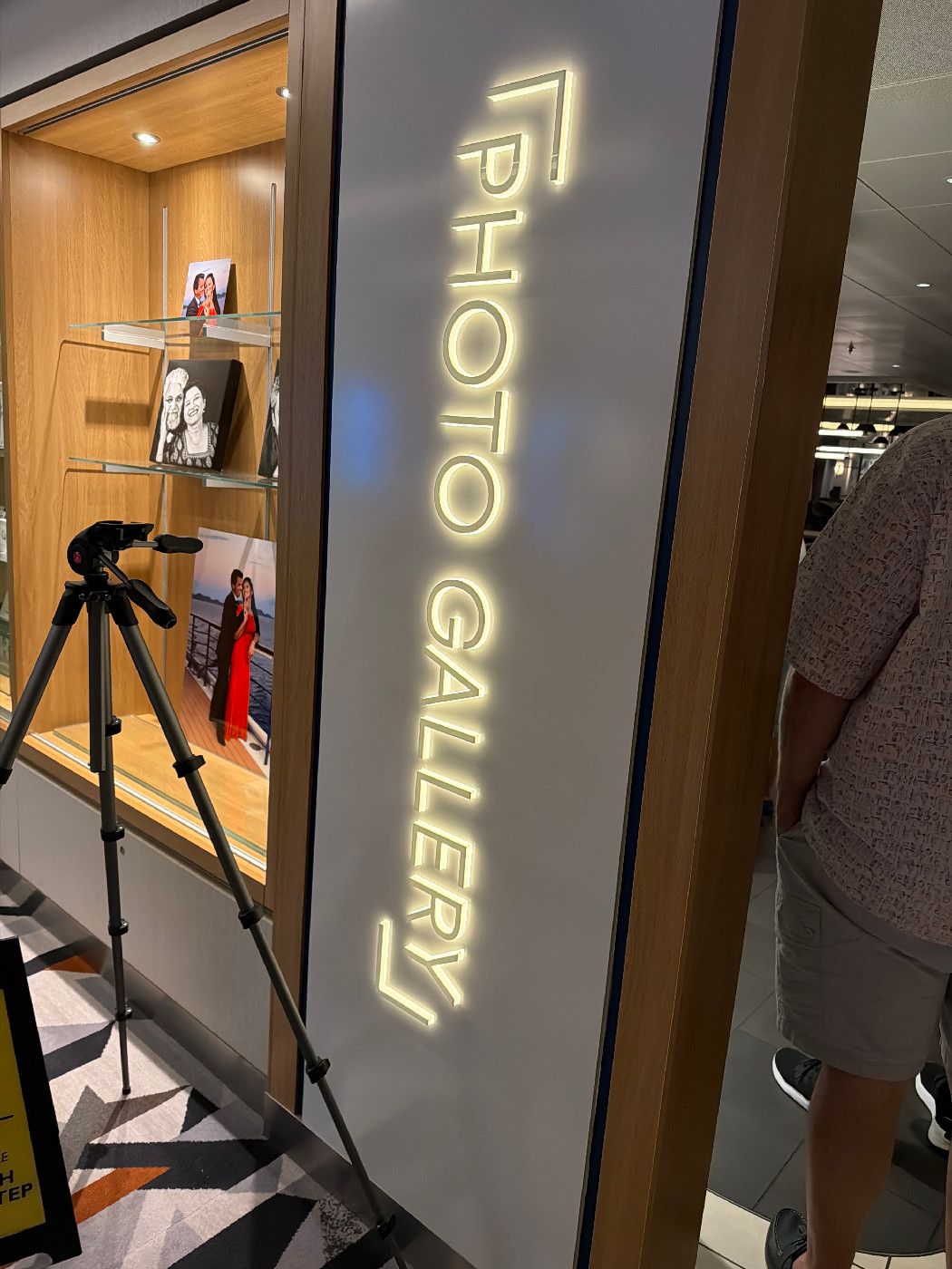 Photo Gallery And Ilounge - Celebrity Beyond
