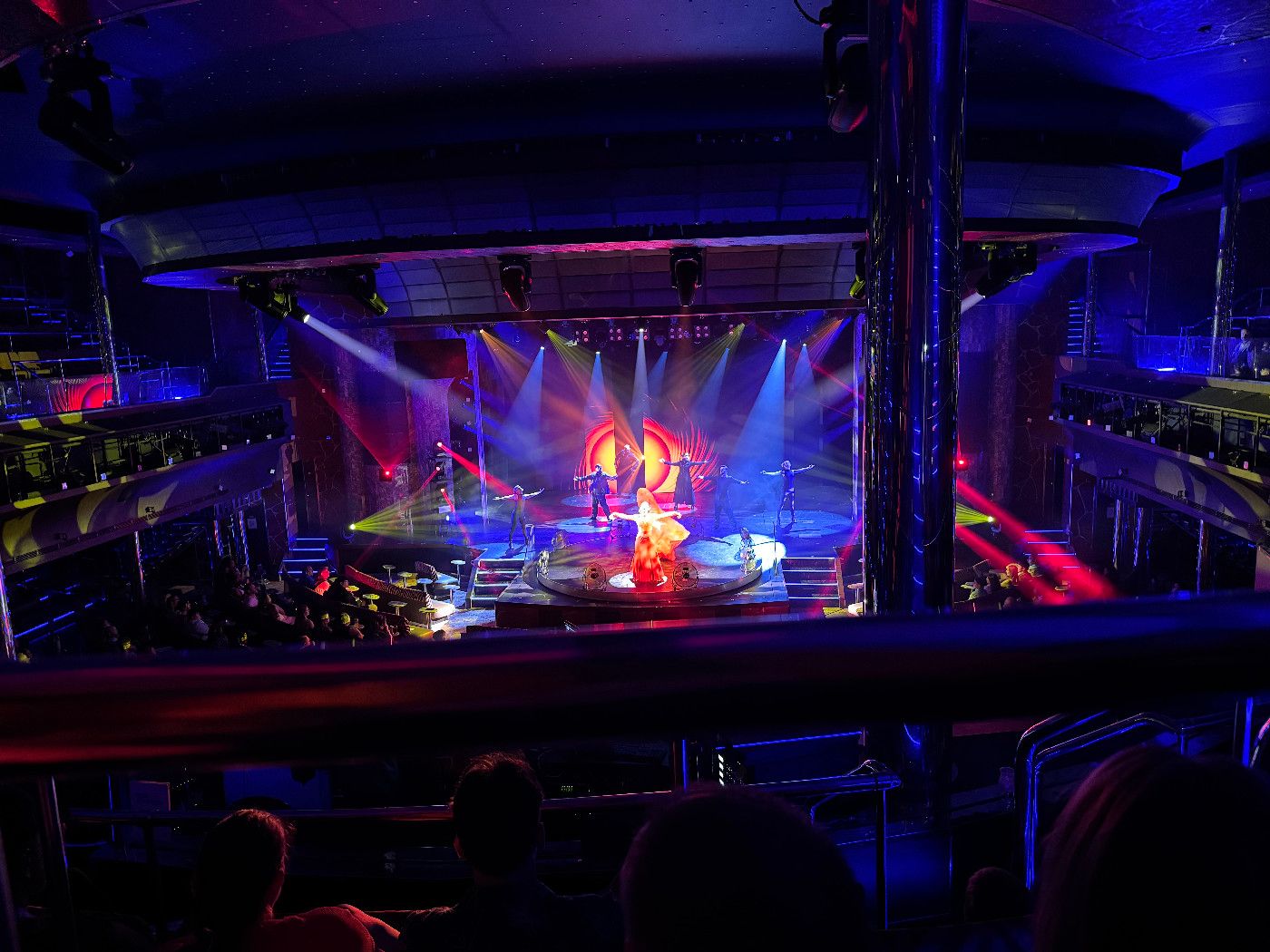 Encore Main Lounge - Carnival Dream