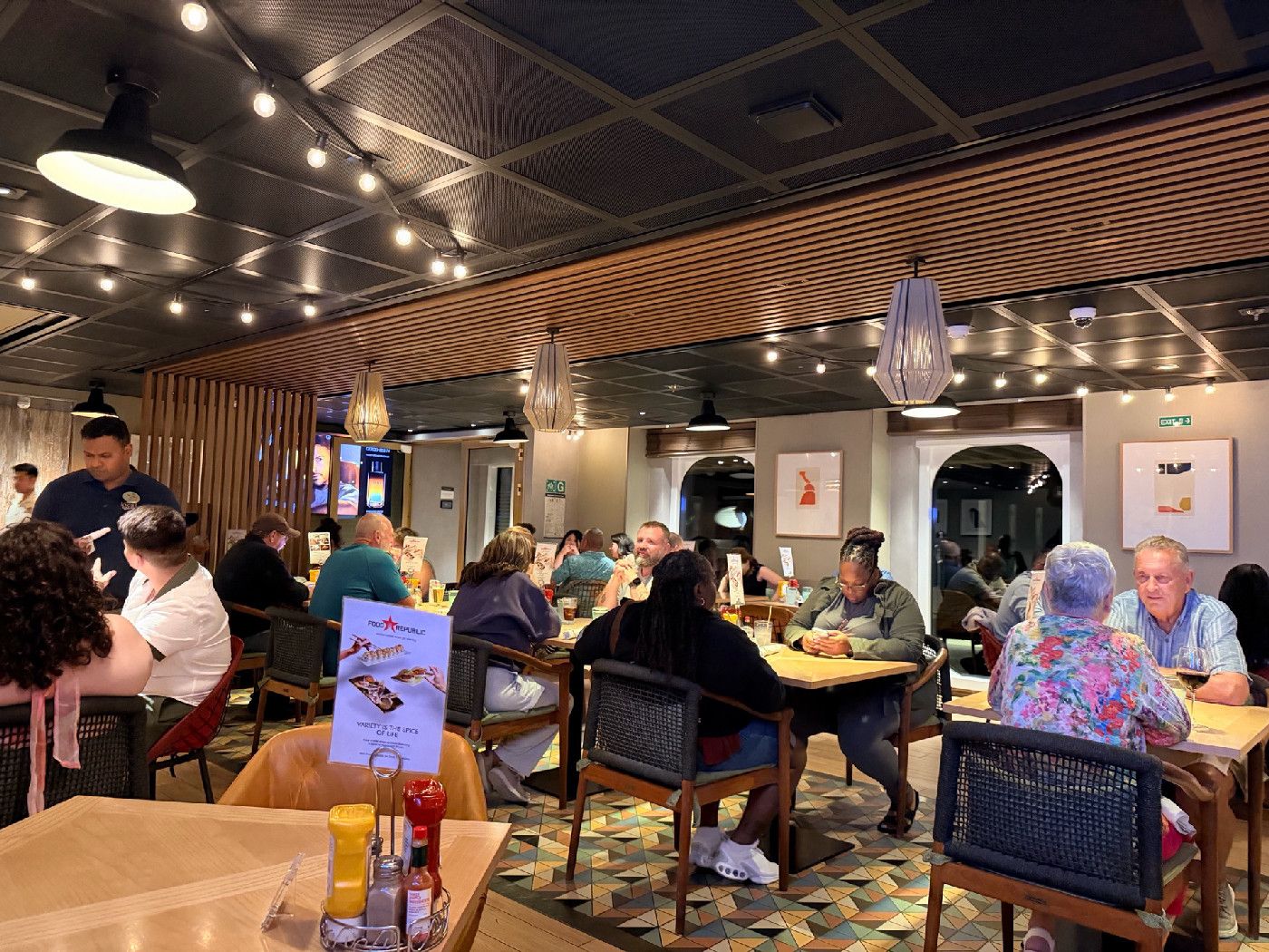 The Local Bar & Grill - Norwegian Prima