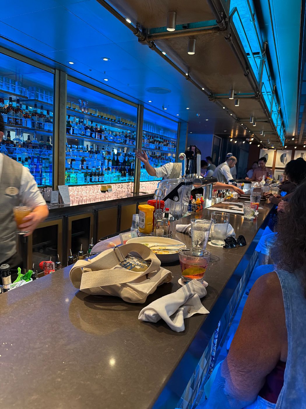 The Local Bar & Grill - Norwegian Prima