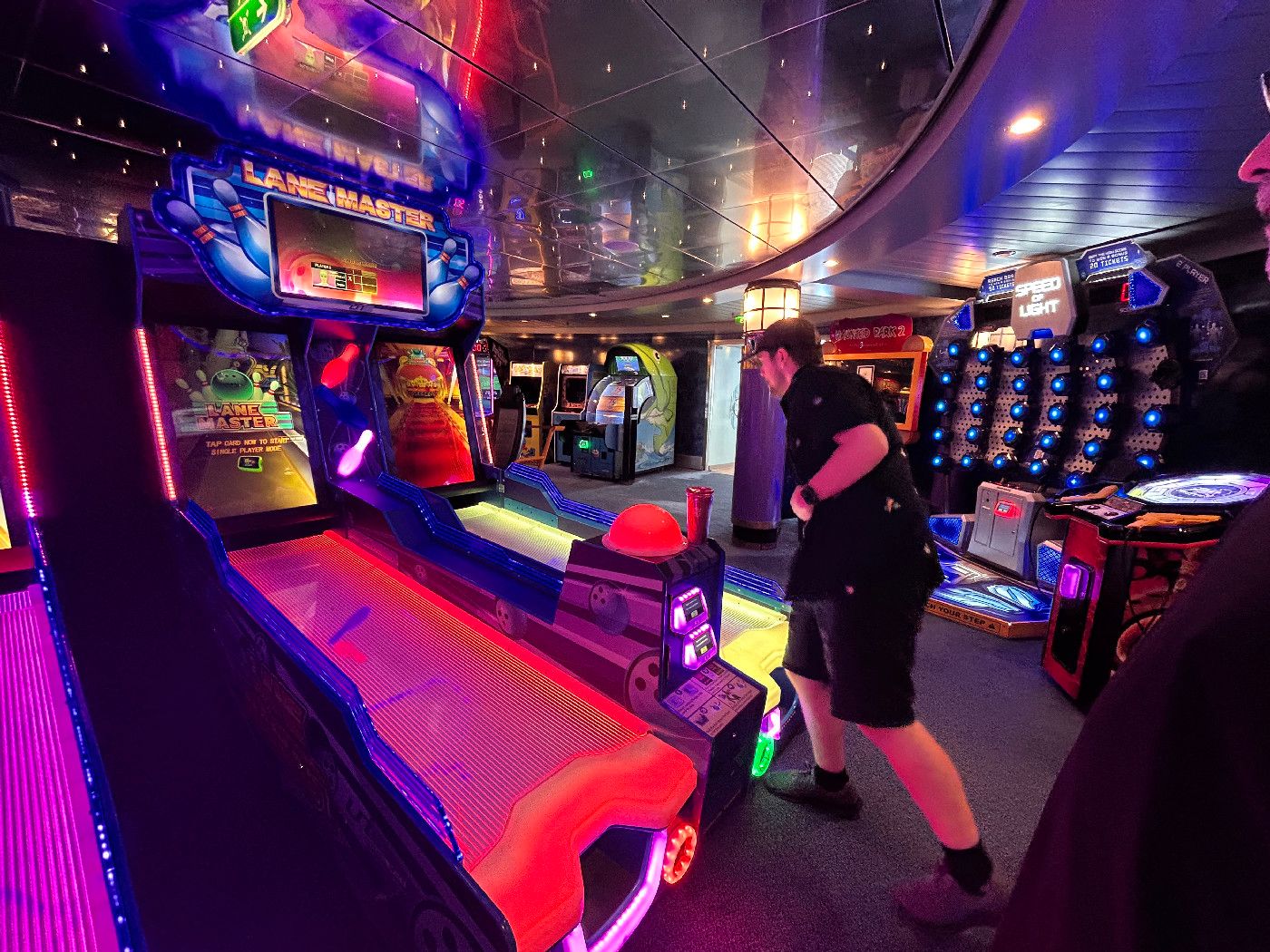 Adventure Ocean - Mariner of the Seas