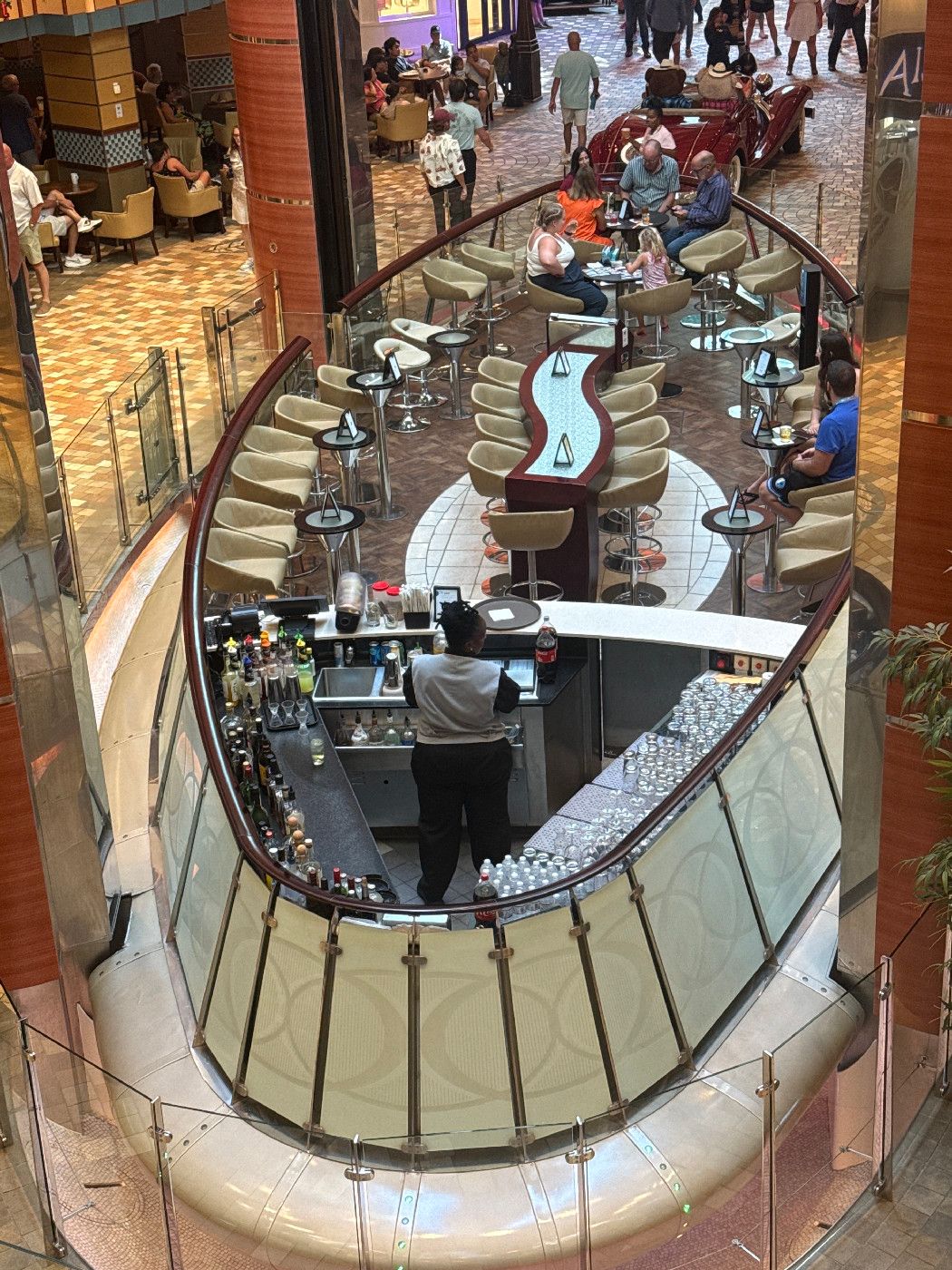 Rising Tide Bar - Allure of the Seas