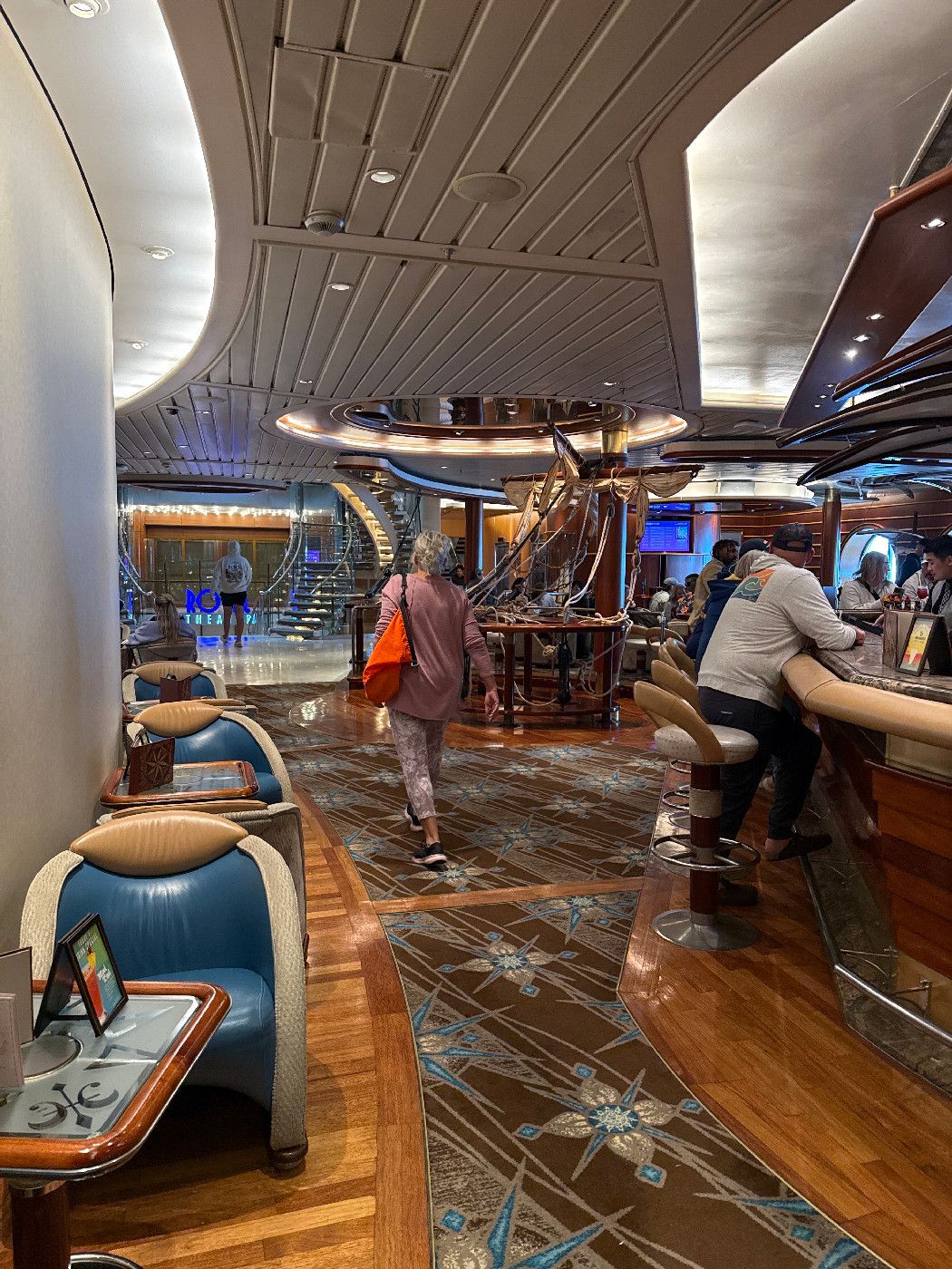 Schooner Bar - Voyager of the Seas