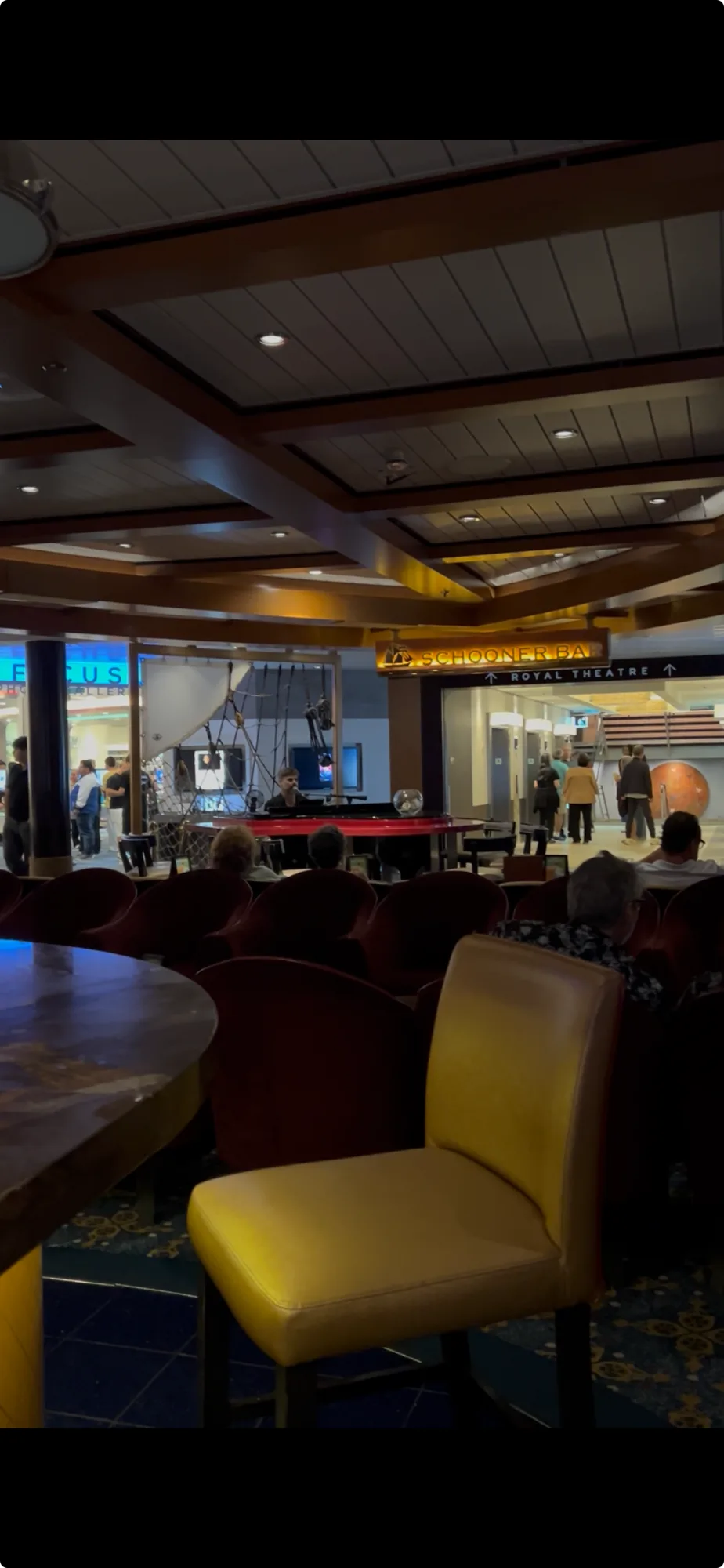 Schooner Bar - Quantum of the Seas